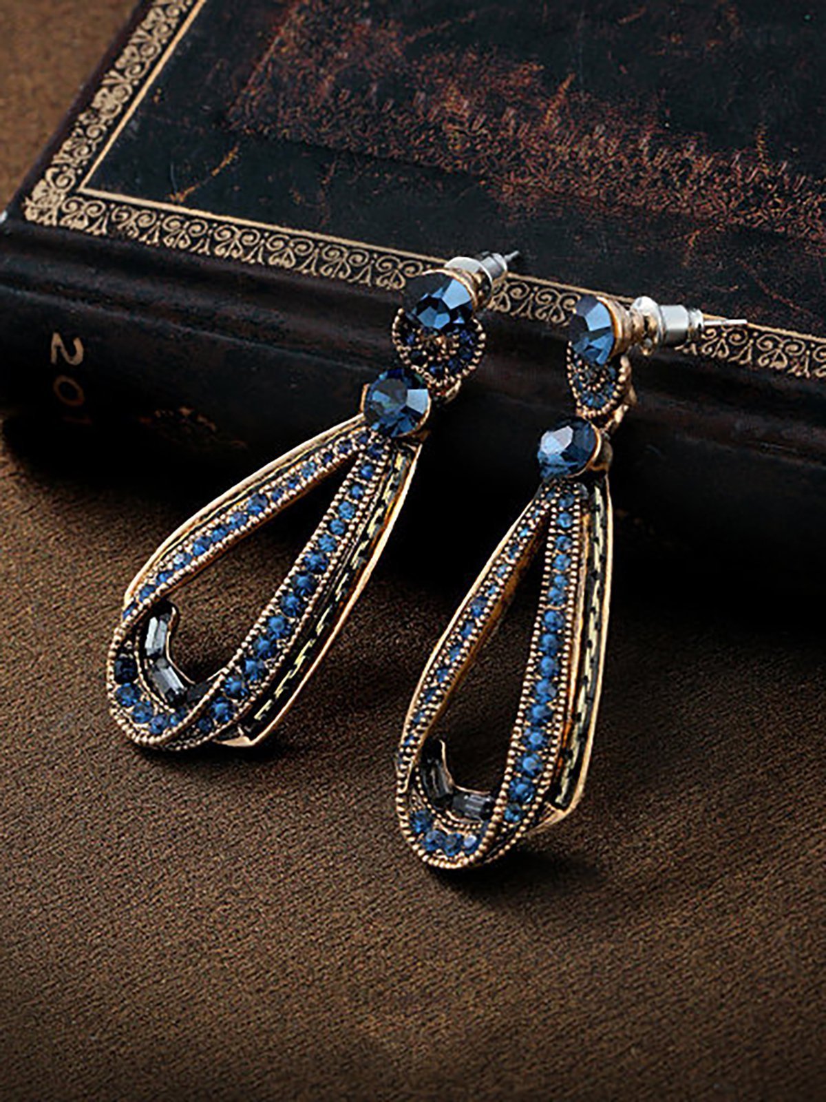 Women's Vintage Luxury Earrings Hollow Sapphire Dangle Gold Drop Sharp Rhinestones Earrings