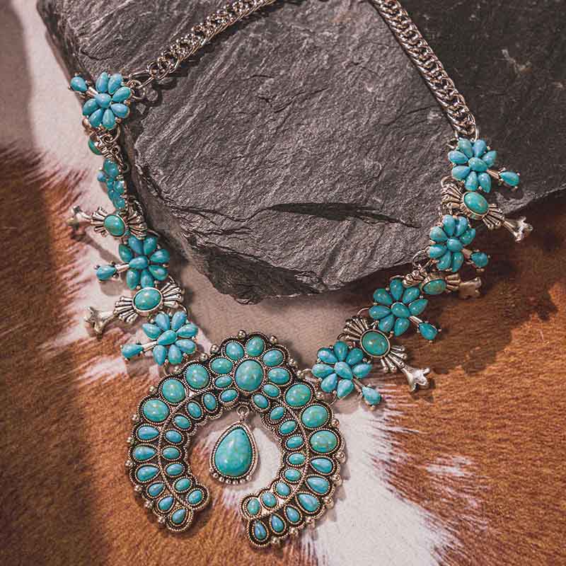 Turquoise Flower Pendant Alloy Necklace